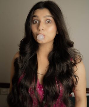 Niranjana Anoop Instagram - 💕💕💕Some Bubble Gum 💕💕💕

With my favourites 

@pournami_mukesh_photography 💕
@femy_antony__ 💕

#pink