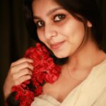 Niranjana Anoop Instagram – 🌹🌹🌹 

@pranavraaaj 📸 🤗

🌹🌹🌹