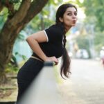 Niranjana Anoop Instagram - Anyone else into Vaayanokkals ? Once in a while 🤓🤓🤓 @pranavraaaj 📸♥️