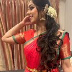 Niranjana Anoop Instagram – Love this part about the stage ♥️🫶🏻

@lushlife_radhu_bridal.makeup lurvedddd the look ❤️🫶🏻

#dancerlife