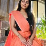 Niranjana Anoop Instagram – 🧡Felt like a Bomma 🧡

#saree#love#desigirl#ethnic#gold
