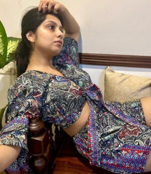 Niranjana Anoop Instagram - A flowery lazy Sunday :) How was yours ? 🌸💕