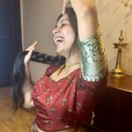 Niranjana Anoop Instagram – Onam Vanneeeee 🌸♥️ 

📸 @narayani.anoop nu grace venam thre 🤣 ennekondu ithe pattu 😈

Happppyyyyyy Onammmm