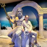 Nisa Sofiya Aksongur Instagram - Poseidon 🧜🏻‍♂️🌊 #nisasofiya #akvaryum #gezilecekyerler