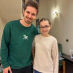 Nisa Sofiya Aksongur Instagram - Hicran dizisinde emeği geçen herkese çok teşekkür ederim, çok keyifli bir setti. Başka projelerde görüşmek üzere!🥰 @filmeviyapim @hicrandizi @gurselatesofficial @eelcinz @berkbakioglu @ozlemsurekk @yasaruzer @mr.ctnky @yagmurcokgenc #nisasofiya #hicran #final