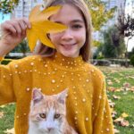 Nisa Sofiya Aksongur Instagram - 🐱 💛 #nisasofiya #kedi #sonbahar #pozönerileri