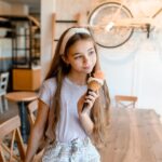 Nisa Sofiya Aksongur Instagram - 🍦 1-2-3-4? Photo: @elenayilmazist #nisasofiya #pozönerileri #outfitoftheday