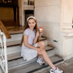 Nisa Sofiya Aksongur Instagram - 🍦 1-2-3-4? Photo: @elenayilmazist #nisasofiya #pozönerileri #outfitoftheday