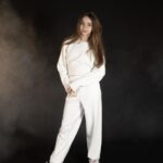 Nisa Sofiya Aksongur Instagram - it’s a beautiful day ✨ 📸 @olgaboz #nisasofiya #ootd #ootdfashion