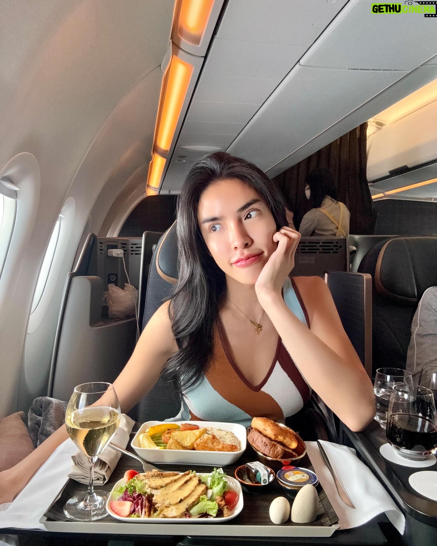 Nisamanee Lertvorapong Instagram - USA trip 10 day!!!🇺🇸 ความสนุกเริ่มแล้วทุกคน จะอัพเดทบ่อยๆเหมือนได้เที่ยวไปด้วยกันน้า และเริ่มทริปด้วยช่องtiktokหลักปลิวเพราะโป้บ่อย ฝากลูกค้าทุกท่านนัทกำลังพยายามกู้และช่วงนี้จะอัพเดทในช่อง Nisadiary ไปก่อน จุ้บๆ🙈😭 ทุกอย่างที่เกิดขึ้น ย่อมดีเสมอ❤️❤️❤️ำ