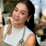 Nisamanee Lertvorapong Instagram - รีวิวผลของการลองเป็นเพื่อนกับแม่ตัวเอง1วัน😱😍 อย่างแรก แปลกมาก!!! เกิดมาเพิ่งเคยเรียกขื่อแม่ตัวเองห้วนๆ ตอนแรกกระดากปากมาก🤣 แล้วก็ได้ฟัง ได้เห็นอีกมุมของแม่ บางทีต่อให้เป็นแม่ เค้าก็อยากเป็นเพื่อนเราด้วย ที่พีคคือได้ลองหยุมหัวกัน😆 สำหรับคู่นัทกับแม่ ให้เป็นเพื่อนกันตลอดคงไม่ใช่เว แต่ประสบการณ์ครั้งนี้ทำให้ได้เข้าใจแม่มากขึ้น แม่ก็ได้เข้าใจลูกมากขึ้น แนะนำลองทำกันดู อะไรใหม่ๆดี #เป็นเพื่อนกับแม่