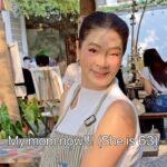 Nisamanee Lertvorapong Instagram - นึกไม่ออกว่าถ้าเรา63จะยังสวยได้แบบแม่ไหม? คือ ยิ่งอายุเยอะยิ่งสวย หรือ แม่เป็นแวมไพร์🤩 โสดจีบแม่ได้เลยนะค้า กลัวชีเหงา❤️❤️❤️