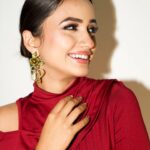 Nisha Guragain Instagram – “Eyes that capture hearts❤️