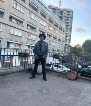 Niska Instagram - Africain rebelle j’ai de la Russie en moi !! 🇷🇺🦅