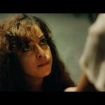 Nisrin Erradi Instagram - « 𝘊'𝘦𝘴𝘵 𝘲𝘶𝘪 𝘭𝘢 𝘭𝘪𝘰𝘯𝘯𝘦 ? » Découvrez la bande-annonce de ℝ𝔼𝕀ℕ𝔼𝕊, un road-trip endiablé à travers le Maroc 💥 Après sa sélection à la Mostra de Venise, le premier film de Yasmine Benkiran sort dans les salles le 15 mai prochain ! Avec Nisrin Erradi, Nisrine Benchara et Rayhan Guaran. En partenariat avec @premierefr, @causette, et @institutdumondearabe #reines #yasminebenkiran #maroc #casablanca #atlas #roadmovie #buddymovie #mostradevenise @nisrin_erradi @rayhangaran @yasminebenkiran @nisrine_benchara @labiennale @lilidjou @hassan_guerrar