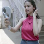 Nitanshi Goel Instagram – Let your heart remain soft and beautiful🌷
Let it always be in love with life. Let it smile🤍

#NitanshiGoel #Phool #laapataaladies