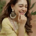 Niti Taylor Instagram - Teri yaad satave re🤍 #trendingreels #reelitfeelit #reelsinstagram #instagramreels #reelstrending #sajini