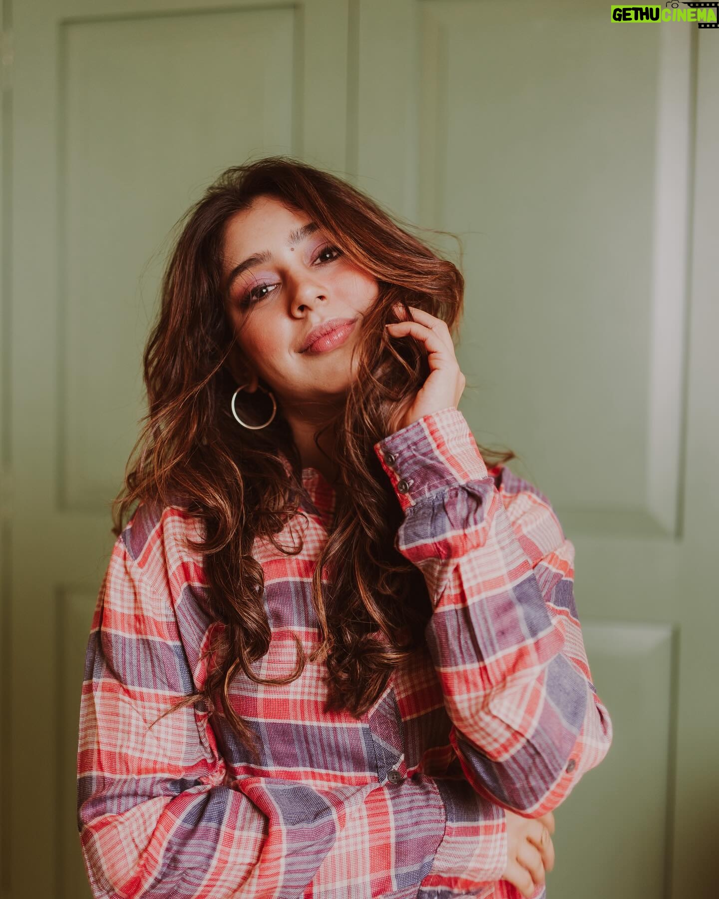 Niti Taylor Instagram - Look @ me, not the caption❣️