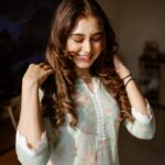 Niti Taylor Instagram - Beautiful chaos 💚🤍