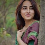 Niyati Fatnani Instagram - Love till you become Love....🍀 #love #saree #earthy #onelove #niyatifatnani