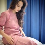 Niyati Fatnani Instagram - Hi there 🌸 Outfit: @kaftanize_clothing Brand pr: @socialpinnaclepr × @styling.your.soul #coord #pink #ootd #fashion #comfy #in #my #skin #niyatifatnani