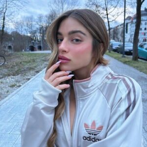 Noa Kirel Instagram - Okkkkk i'm back.
