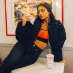Noa Kirel Instagram - LA dump 🍔🍟