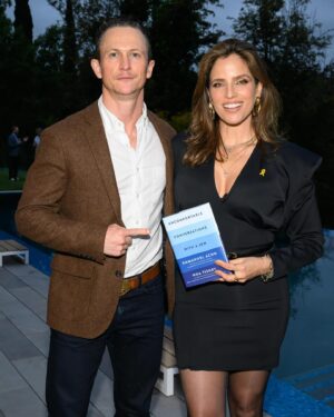 Noa Tishby Instagram - Thanks to everyone who came to my book launch in Los Angeles last week. I’ll be in NYC, Philly, and Long Island this week with @emmanuelacho talking about our new book “Uncomfortable Conversations With a Jew.”

Go to my bio to get tickets and order the book.

Dress @motherofall_official 
Hair @alonshalomsalon 
MU @ortal_labrecque_beauty