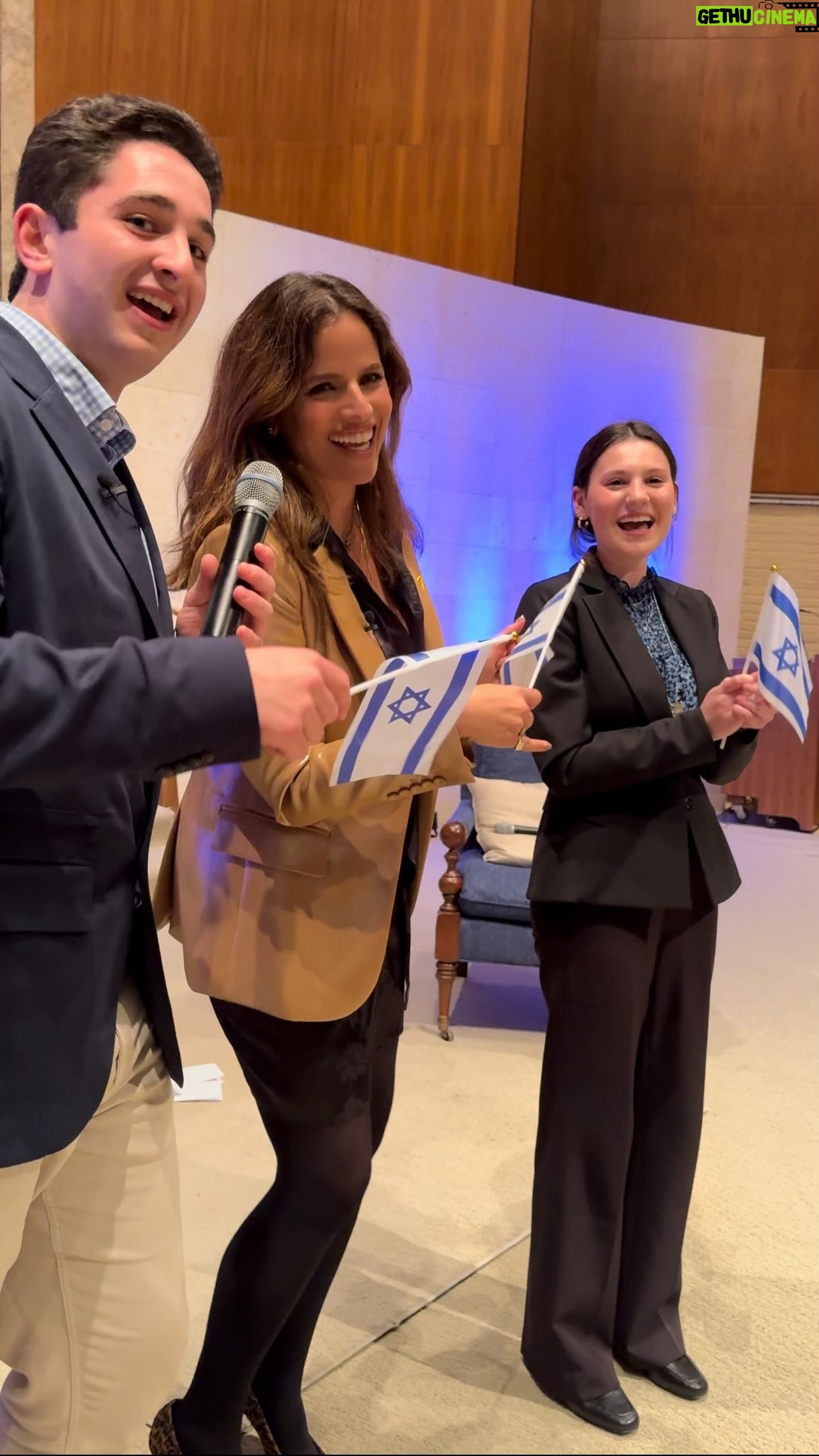 Noa Tishby Instagram - The resilience of the people of Israel is something that should be taught in colleges all over America. Seeing the strength, determination and pride after speaking to our next generation I know that AM ISRAEL is F@#%!NG CHAI πͺ Produced by @YoavDavis for #DavisMedia
