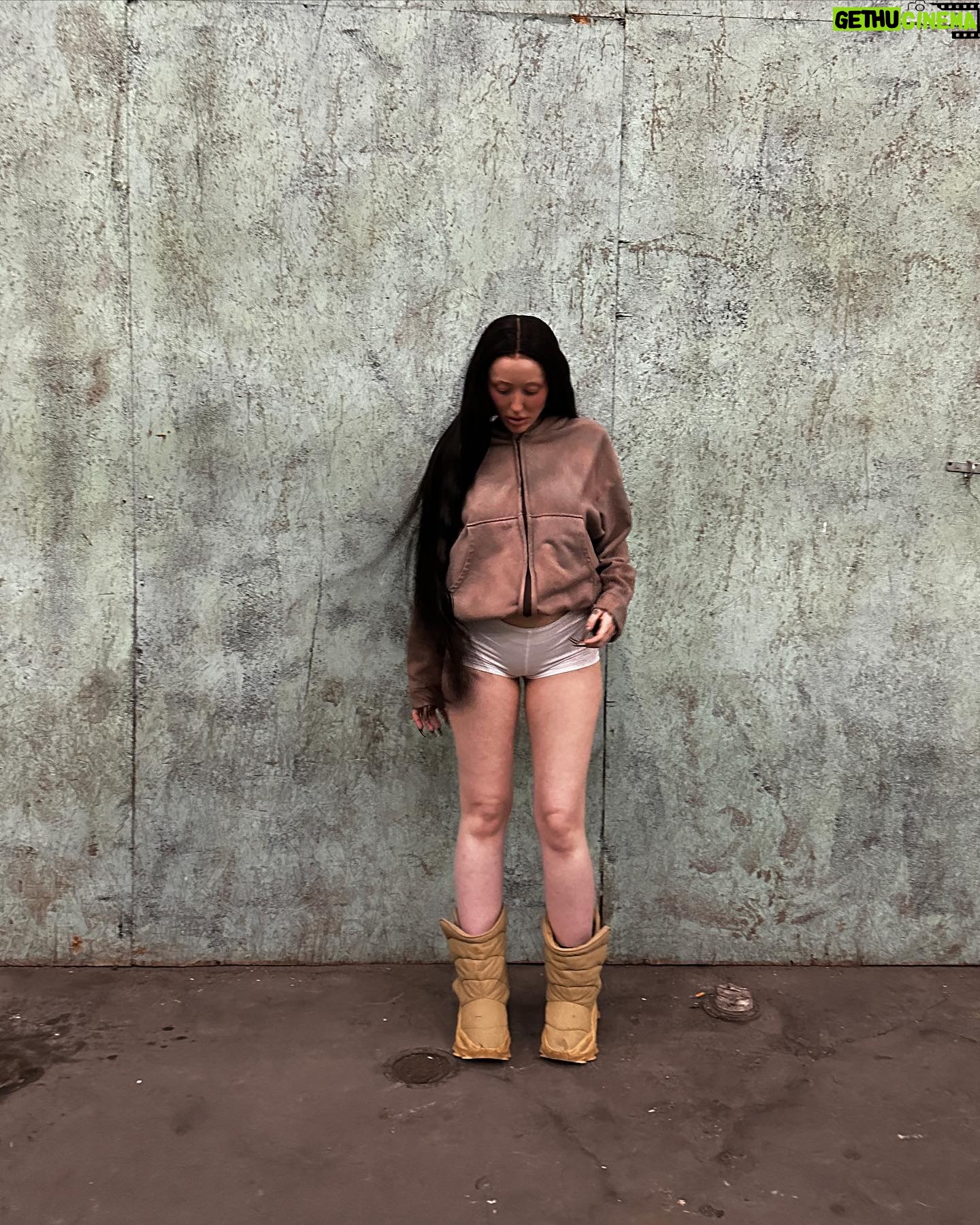 Noah Cyrus - 125.7K Likes - 🕷️