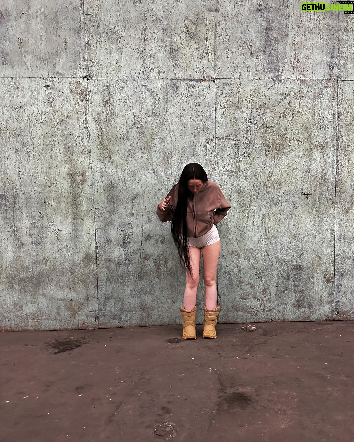 Noah Cyrus - 125.7K Likes - 🕷️