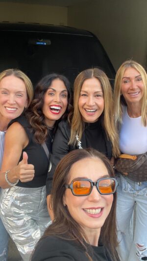 Nohely Arteaga Instagram - Espero hayan disfrutado de este en vivo de Luis Miguel !!! 

La pasamos súper!!!!!! 

Pude hacer el en vivo , gracias a @uzmostore 

@nohelyarteaga @villamizarsonia