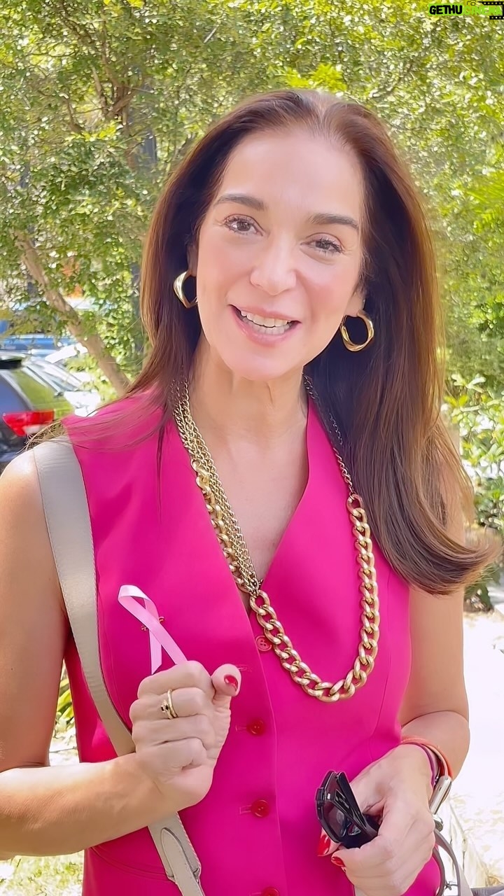 Nohely Arteaga Instagram - Hoy 19 de Octubre se celebra el día Mundial de la prevención del Cáncer de mama!💓💓 Cuidarte, hacerte tu mamografia y si requieres tu eco mamario es parte de mi rutina anual. También aprovecho y me hago la Desintometría ósea! Confío en Diagnóstico Integral San Ignacio @diagnosticodisi por su profesionalismo y ética! Educar e informar es parte de la prevención!