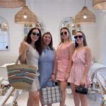 Nohely Arteaga Instagram - Feliz domingo 😃 Disfrutando unos dias de vacaciones Con gente querida, gracias por el consentimiento ❤️ @_fatimasuarez @isabellarios16 @_daniellarios Ah les recomiendo este lugar @puravidamiami Mi outfit 👍 @cogollo_ve @aguademayofs @tiwivenezuela