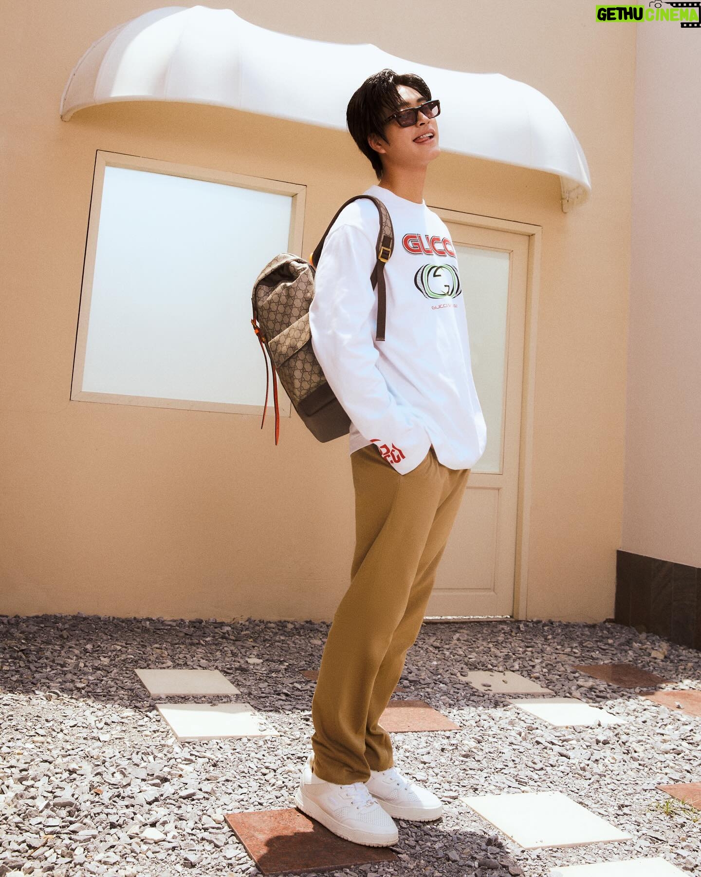 Norawit Titicharoenrak Instagram - Sunny sun sun #GucciLido