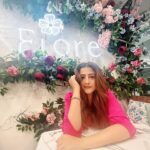 Nupur Sanon Instagram – Of Pinks and flowers and everything naturally magical! 🎀🩵🧿