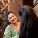Nusrat Imroz Tisha Instagram - I love mirrors because they love me 🪞🪞 PC: @zutons_snapshoot #tisha #nusratimrosetisha #imrose #mirrorpic #loveyourself