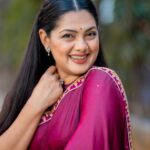 Nusrat Imroz Tisha Instagram - Expressions 😌😊😜🥰 PC: @zutons_snapshoot #tisha #nusratimrosetisha #imrose #expression #tuesday #happyramadan