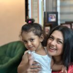 Nusrat Imroz Tisha Instagram - Eid Mubarak everyone! #tisha #nusratimrosetisha #imrose #eidmubarak #2024 #withfamily #ilhamnusratfarooki @farooki_mostofa