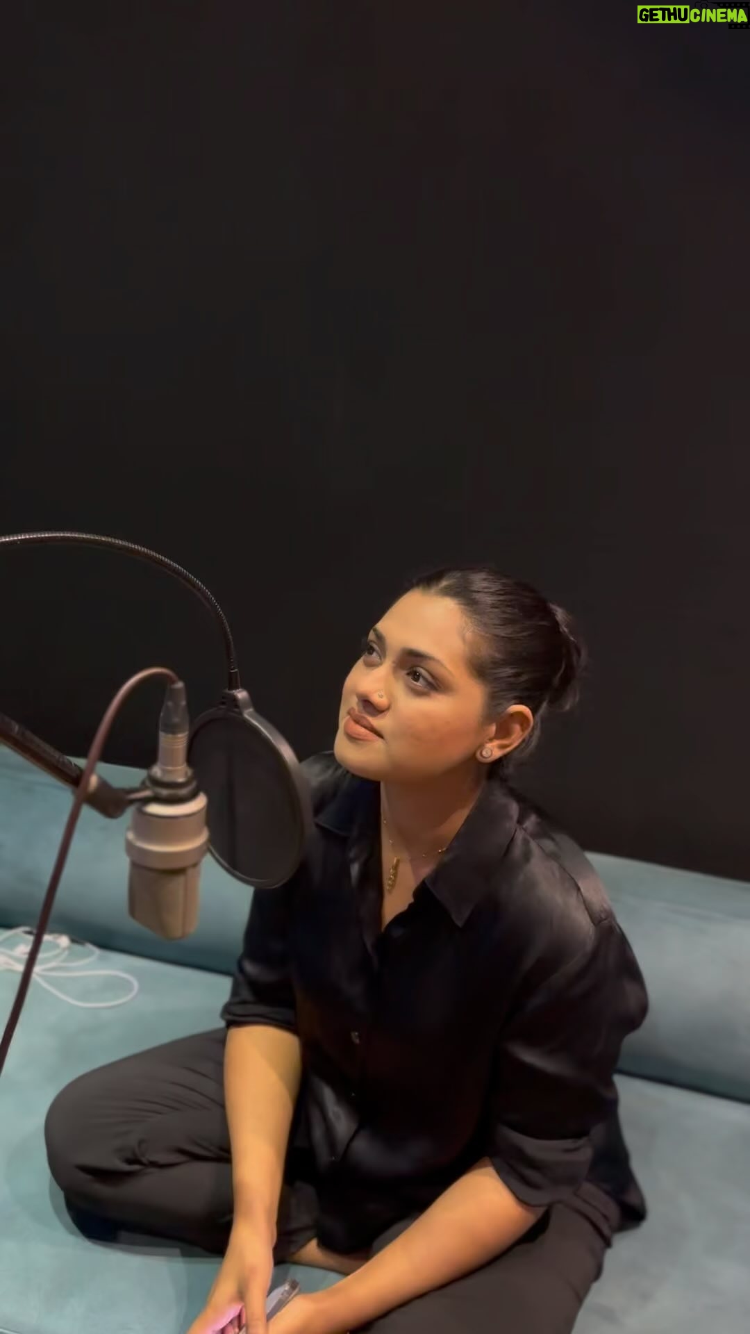 Nusrat Imroz Tisha Instagram - Cooking something for Something Like An Autobiography ❤️ The film is coming on November 30 on @chorkiofficial #tisha #nusratimrosetisha #imrose #somethinglikeanautobiography #chorki #november30 #thursdaynews