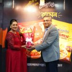 Nusrat Imroz Tisha Instagram - Had a wonderful evening at Banijjomela with Chopstick team. Chopstick noodle introduce new Ramen. Congratulations. #tisha #nusratimrosetisha #impose #banijjomela