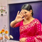 Nusrat Imroz Tisha Instagram - Trying to get a perfect picture 🙈 #tisha #nusratimrosetisha #imrose #aparfectpicture #mondaymood