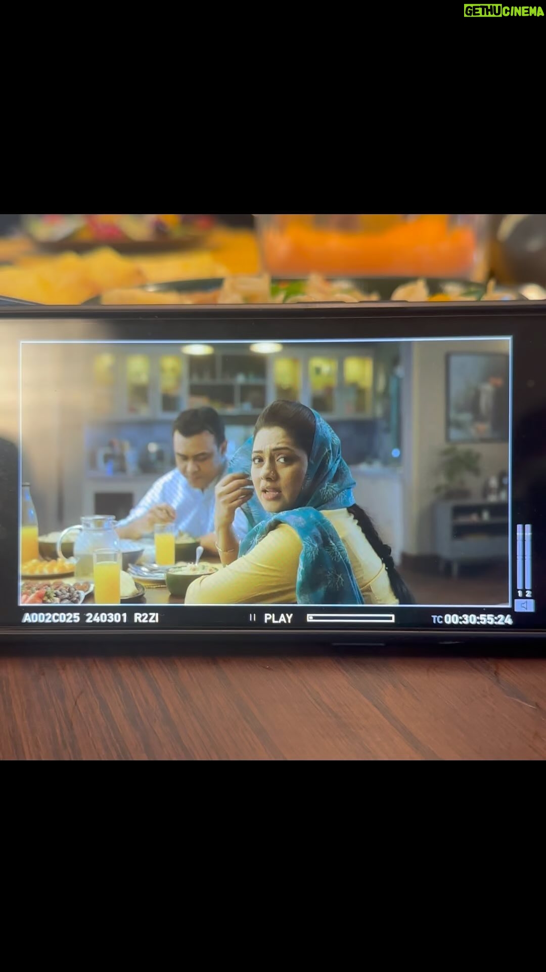 Nusrat Imroz Tisha Instagram - একটা ছবি তুলতে চাইসিলাম 🫣 #tisha #nusratimrosetisha #imrose #addshoot #ifter
