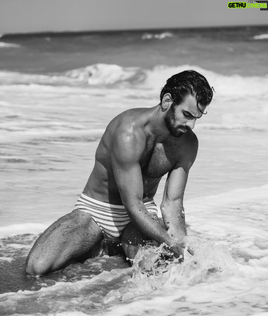 Nyle DiMarco - 125.6K Likes - beachin’ is what i do best 🙊
📸: @taylormillerphoto