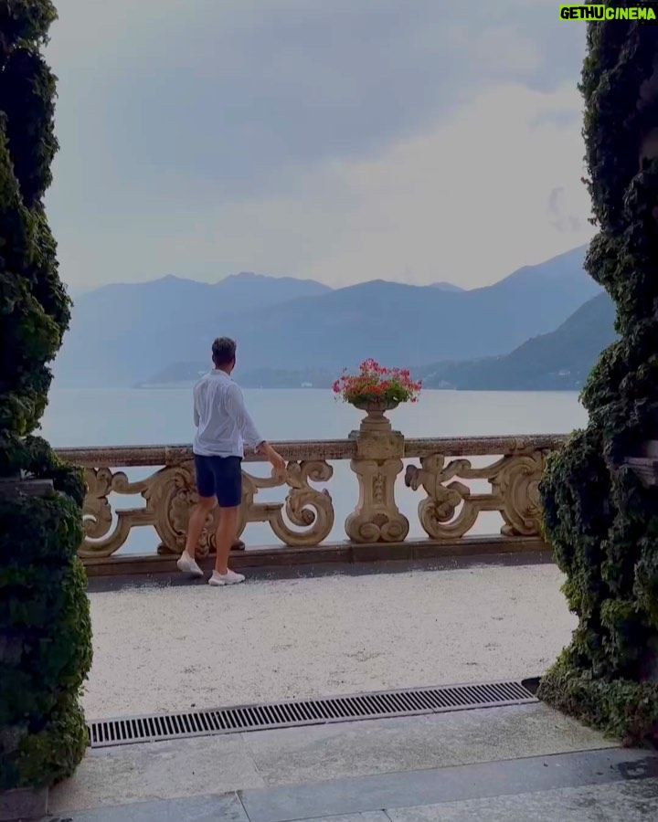 Nyle DiMarco - 159.2K Likes - Sun shower in Lake Como 😍