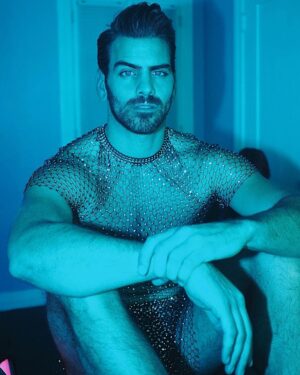 Nyle DiMarco Instagram - A year ago today we released a sign language version of @arianagrande’s 7 RINGS video! I had so much fun transforming into her!

How did the ASL video happen? Accessibility happened. (and of course @jakewil who directed the video)

I tweeted Ariana to see if she could caption her music video because 466 million people with hearing loss would love to watch.

She responded that she loved the idea.

A few weeks later, Ariana released 7 RINGS music video with lyrics available to read onscreen!

Then I was able to translate her lyrics into sign language.