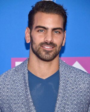 Nyle DiMarco Instagram - VMAs!!! Yes that deaf guy made it to music awards 😂
— wearing @giorgioarmani -

Oh and to paparazzis screaming at my deaf-ass ears, you the MVP 😂
-
#vmas #armani #giorgioarmani #deaf