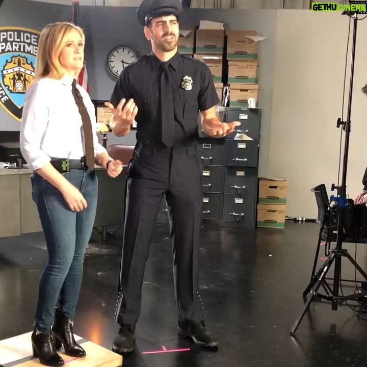 Nyle DiMarco - 163.7K Likes - 😂😂😂 come learn about how police can responsibly interact with with the Deaf community!!! @fullfrontalsamb tonight on TBS!
(wait till the end 🙈)
-
#fullfrontal #samanthabee #tbs