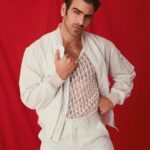 Nyle DiMarco Instagram - Honored to be featured on @lofficielusa!! Good start in 2019!!!! - Photographer: @aingeruzorita Makeup: @tatidon Stylist: @julianshane Hair stylist: @carolyn_riley_hair