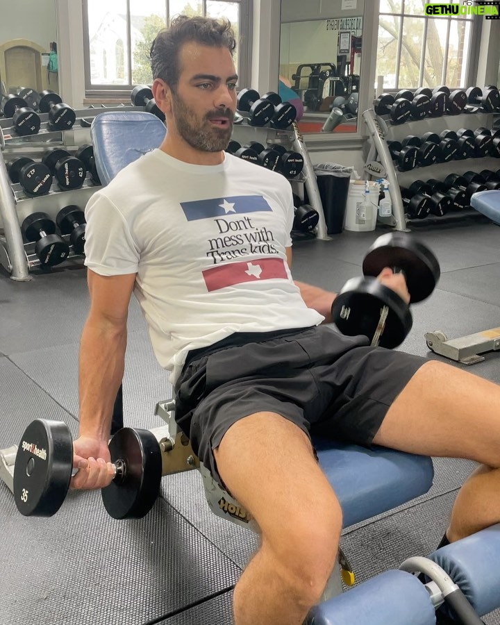 Nyle DiMarco - 130.5K Likes - meet my new gym shirt
@dontmesswithtranskids